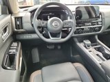 New 2025 Nissan Pathfinder Platinum image 5