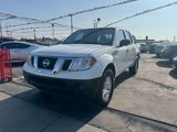 Used 2019 Nissan Frontier SV image 2