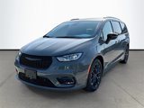 New 2025 Chrysler Pacifica Limited image 3