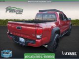 Used 2017 Toyota Tacoma TRD Sport image 5