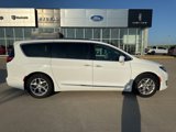 Used 2019 Chrysler Pacifica Touring-L Plus w/ Advanced Safetytec Group image 2