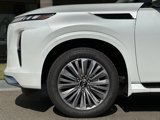 New 2025 INFINITI QX80 Luxe image 3