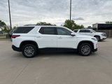 Used 2023 Chevrolet Traverse LT image 2