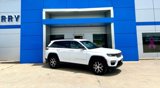 Used 2024 Jeep Grand Cherokee Limited image 2