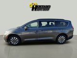 Used 2021 Chrysler Pacifica Touring w/ Cold Weather Group image 2