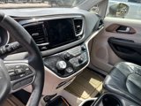 Used 2017 Chrysler Pacifica Touring-L Plus image 5
