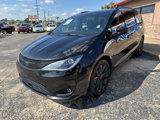 Used 2020 Chrysler Pacifica Touring-L w/ Advanced Safetytec Group image 5
