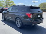 Used 2022 Ford Explorer XLT w/ Equipment Group 202A image 4
