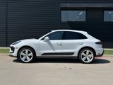 Certified 2024 Porsche Macan image 2