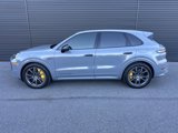 Certified 2024 Porsche Cayenne Turbo image 2