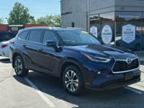 Used 2021 Toyota Highlander XLE image 3
