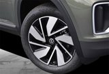 New 2025 Volkswagen Atlas SEL image 3