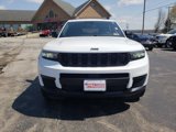 Used 2021 Jeep Grand Cherokee L Laredo image 2