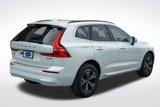 Used 2022 Volvo XC60 B5 Momentum image 6