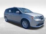 Used 2020 Dodge Grand Caravan SXT image 3