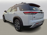 New 2025 Nissan Pathfinder Platinum image 3