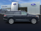 Used 2024 Lincoln Navigator Premiere image 3