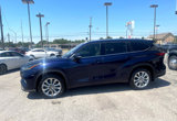 Used 2023 Toyota Highlander Limited image 3