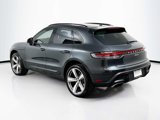 Certified 2024 Porsche Macan image 3
