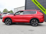 Used 2024 Mitsubishi Outlander SE image 2