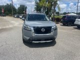 Used 2024 Nissan Pathfinder Platinum image 2