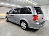 Used 2019 Dodge Grand Caravan SE image 3
