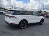New 2025 Lincoln Aviator Reserve image 4