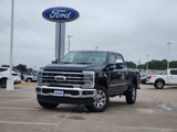 New 2025 Ford F250 4x4 Crew Cab Super Duty image 2