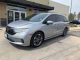 Used 2022 Honda Odyssey Elite image 2