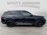 New 2025 Volkswagen Atlas Peak Edition SE image 6