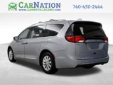 Used 2018 Chrysler Pacifica Touring-L image 2