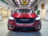 Used 2022 Chrysler Pacifica Pinnacle image 3