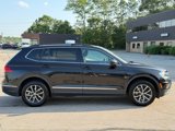 Used 2020 Volkswagen Tiguan SE w/ Panoramic Sunroof Package image 4