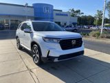 New 2025 Honda Pilot Touring image 2