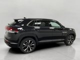 New 2025 Volkswagen Atlas Cross Sport SEL Premium R-Line image 2