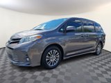 Used 2020 Toyota Sienna XLE image 3