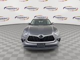 Used 2024 Toyota Highlander LE image 3