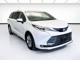 Used 2024 Toyota Sienna Platinum image 3