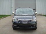 Used 2013 Chrysler Town & Country Touring-L w/ Driver Convenience Group image 3