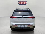 New 2025 Nissan Pathfinder Platinum image 3