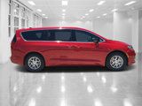 New 2025 Chrysler Pacifica Select image 2
