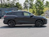 New 2025 Volkswagen Tiguan SE R-Line image 4