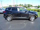 Used 2023 Kia Seltos EX image 2
