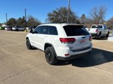 Used 2020 Jeep Grand Cherokee Laredo image 3