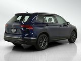 Used 2023 Volkswagen Tiguan SE w/ Panoramic Sunroof Package image 5