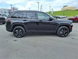 New 2025 Jeep Grand Cherokee Limited image 3