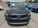 Used 2022 Volvo XC40 T5 Momentum image 5