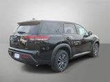 New 2025 Nissan Pathfinder SV image 3