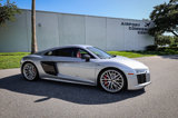Used 2017 Audi R8 V10 w/ Carbon Exterior Package image 4