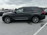 Used 2022 Ford Explorer XLT w/ Equipment Group 202A image 2